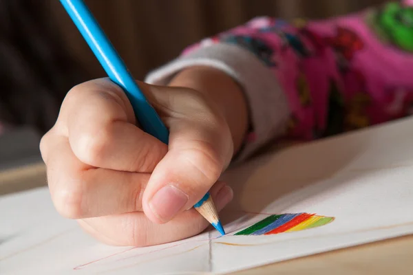 Dessin enfant avec crayon bleu Photo De Stock