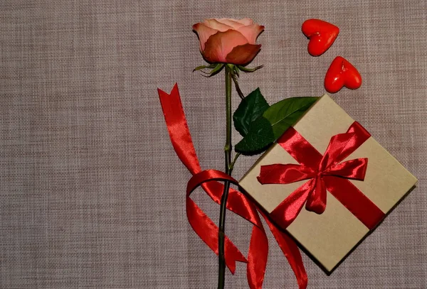 분홍색 향기가 상자에 모양의 양초가 위에서 원문을 — 스톡 사진