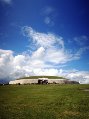 Celtic tomb Newgrange (Bru na Boinne, Boune) - Ireland clipart