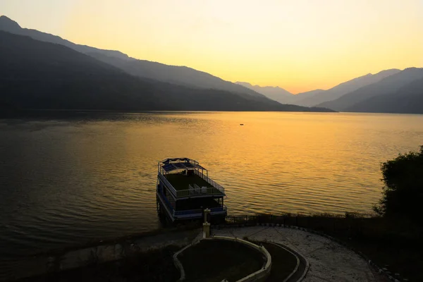 Pôr Sol Lago Teheri Uttarakhand Índia — Fotografia de Stock