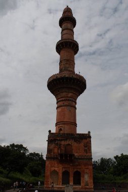 daulatabad Kalesi, maharashtra, india- 31 Ağustos 2025: Daulatabad Kalesi 'nde tarihi' chand minar ', Hint İslami mimarisinin ortaçağ zafer kulesi ve miras değeri