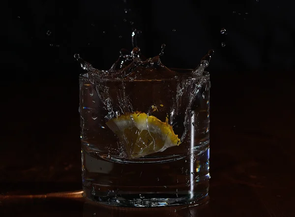Gota de limón — Foto de Stock