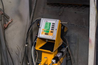 Birleşik Krallık - 8 Şubat 2018: Pudra boyaları için kurulum atölyede GEMA OptiFlex 2.