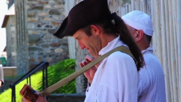 Franse Performers op Louisbourg Fort — Stockvideo