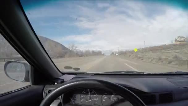 Αυτοκίνητο οδήγησης ορεινού δρόμου — Αρχείο Βίντεο