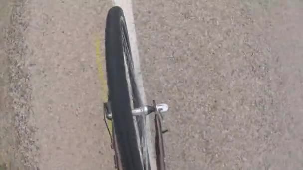 Neumático de bicicleta giratoria — Vídeo de stock