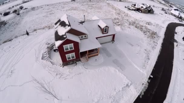 Hus på landet efter storm — Stockvideo