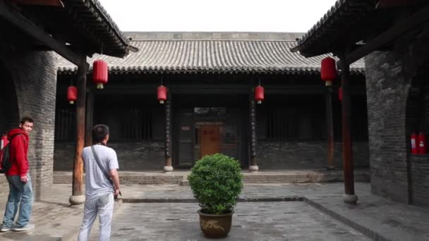 Chino en la antigua ciudad de Pingyao, China — Vídeos de Stock