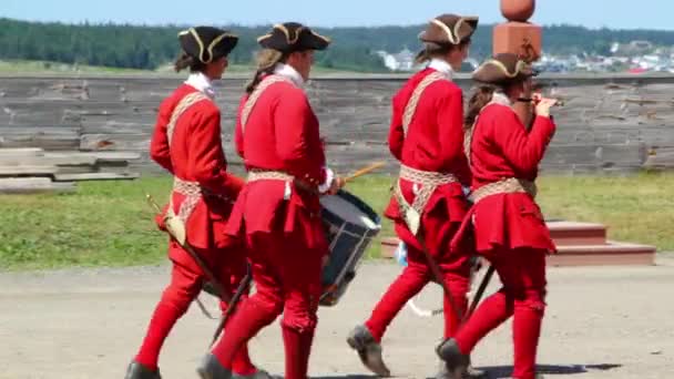 Franse koloniale soldaten rollenspel — Stockvideo