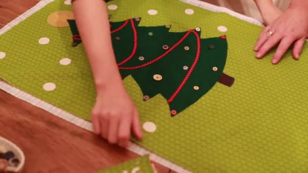 Woman sewing calendar — Stock Video