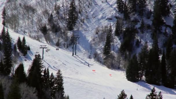 Skiërs in park city — Stockvideo