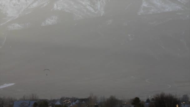 高山的夕阳滑翔伞销售 — 图库视频影像