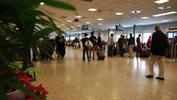 People inside an airport — Stock Video