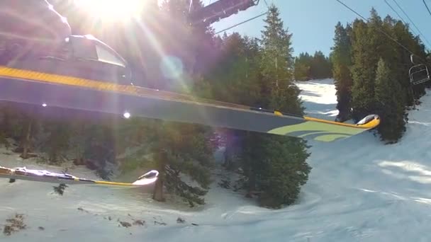 Téléski sur une station de montagne — Video