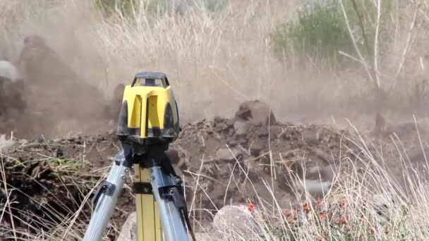 Tractor digging hole — Stock Video