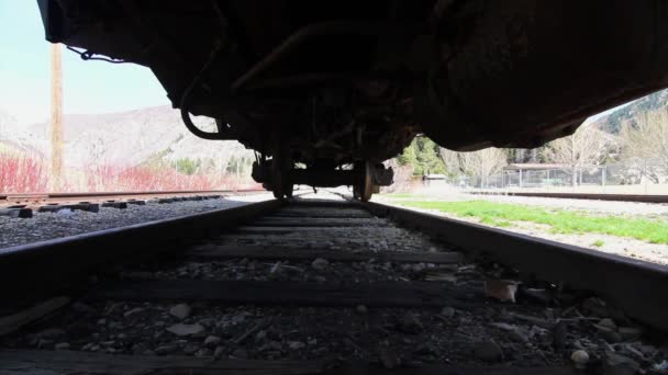 Ancien train sur les voies — Video