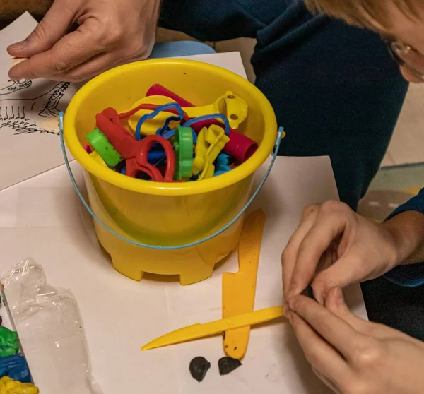 Plastik evden güzel bir ev, modellik ailesi.