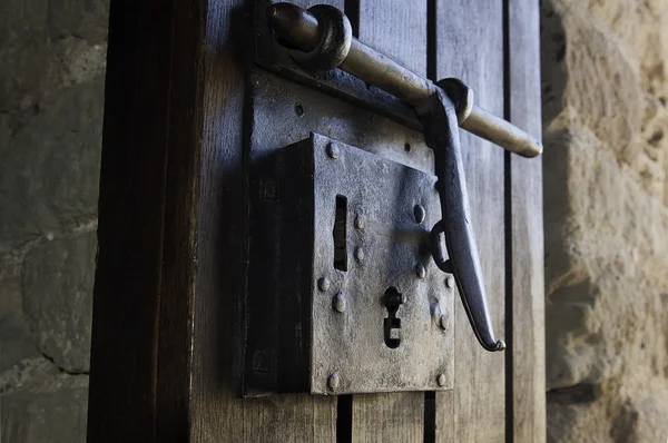 Loarre 城のドアのロック — ストック写真