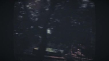 Dağ manzaralı otobüs yolculuğu.