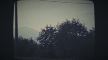 Güzel bir dağ manzarası olan