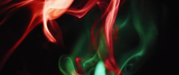Rosso e verde astratto fumo setoso di incenso — Video Stock