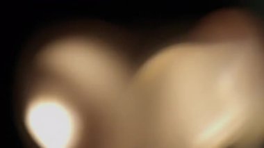 Cam prizma yansımasından oluşan renk değişiminden oluşan soyut ışık sızıntıları paketi. 