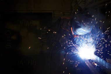 Oksijen kriyojenik tank kaynakçısı