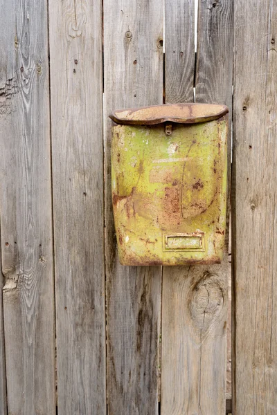 Régi Green Rust Metal Postbox — Stock Fotó