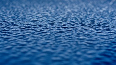 Mavi Su damlacıkları Metal yüzeyi