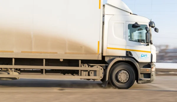 Versnelling van industriële vrachtwagen — Stockfoto