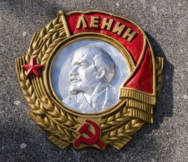 Taş üzerinde Sovyet Lenin Amblemi