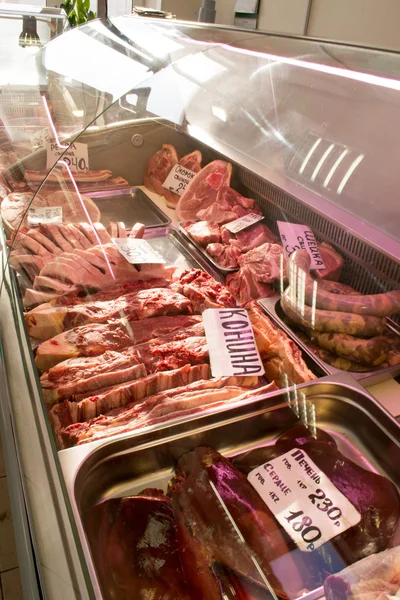 Contador de carne no mercado — Fotografia de Stock
