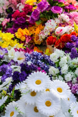 sahte plastik çiçekler