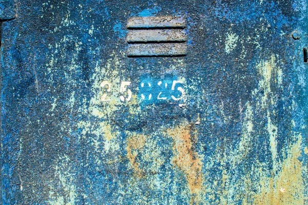 Pintura en escamas de metal con rejilla de ventilación — Foto de Stock