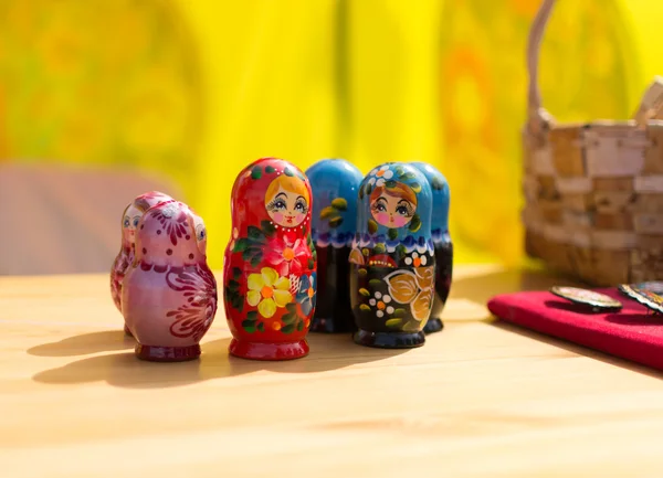 Row of Russian Desting Matrushka Dolls — Stock Photo, Image