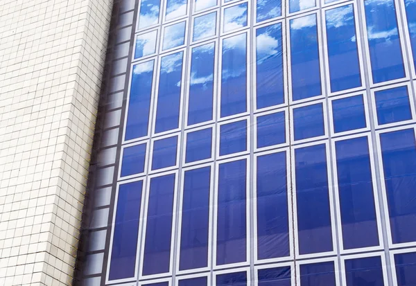 Sky mönster artificiell byggnad förklädnad — Stockfoto