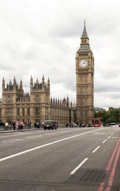Big Ben'e ve Parlamento Londra evleri