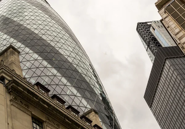 London Gherkin Building and Surrounding Offices — Stock Photo, Image