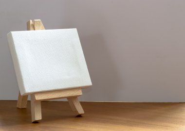 Bir minyatür modeli sanatçılar şövale yakın çekim