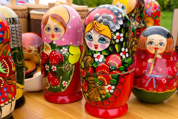 Bright Russian Matrushka puzzle Dolls — Stock Photo, Image