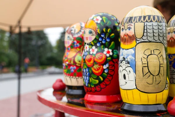 Bright Russian Matrushka puzzle Dolls — Stock Photo, Image