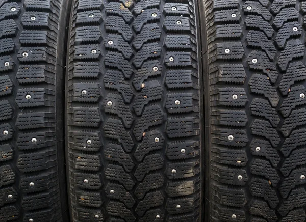 Řada sněhu zimní pneumatiky — Stock fotografie