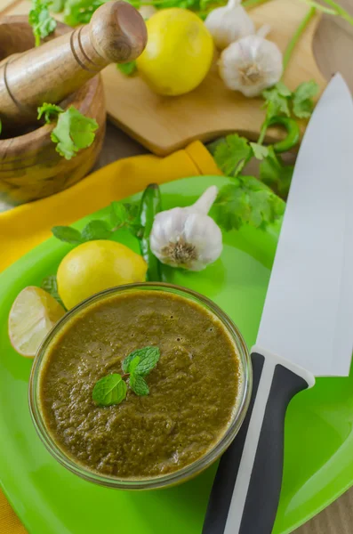 coriander mint chutney in a bowl