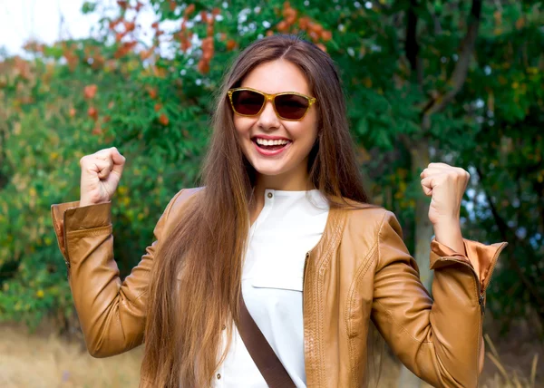 Autumn fashion image of young woman — Stok fotoğraf