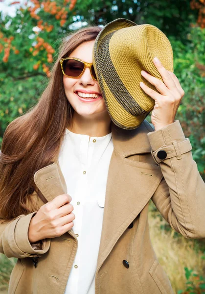 Fashion closeup portrait of a pretty girl. — Stok fotoğraf