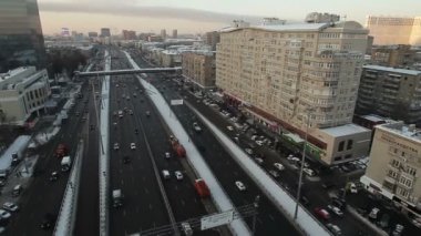 Sağ sürücü bir helikopter alınan Roundabout