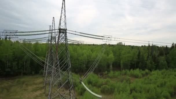 Linia przesyłu energii elektrycznej — Wideo stockowe