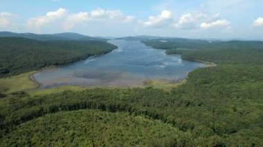 Pasifik Okyanusu koyu bir hava atış