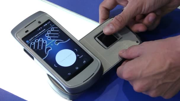 Digital fingerprinting scanner — Stock Video