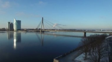 Riga Nehri ve Vansu Köprüsü havadan görünümü